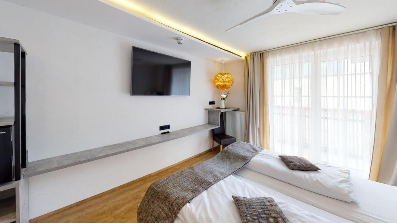 Hotel Adler غولنغ ان دير سالزا المظهر الخارجي الصورة