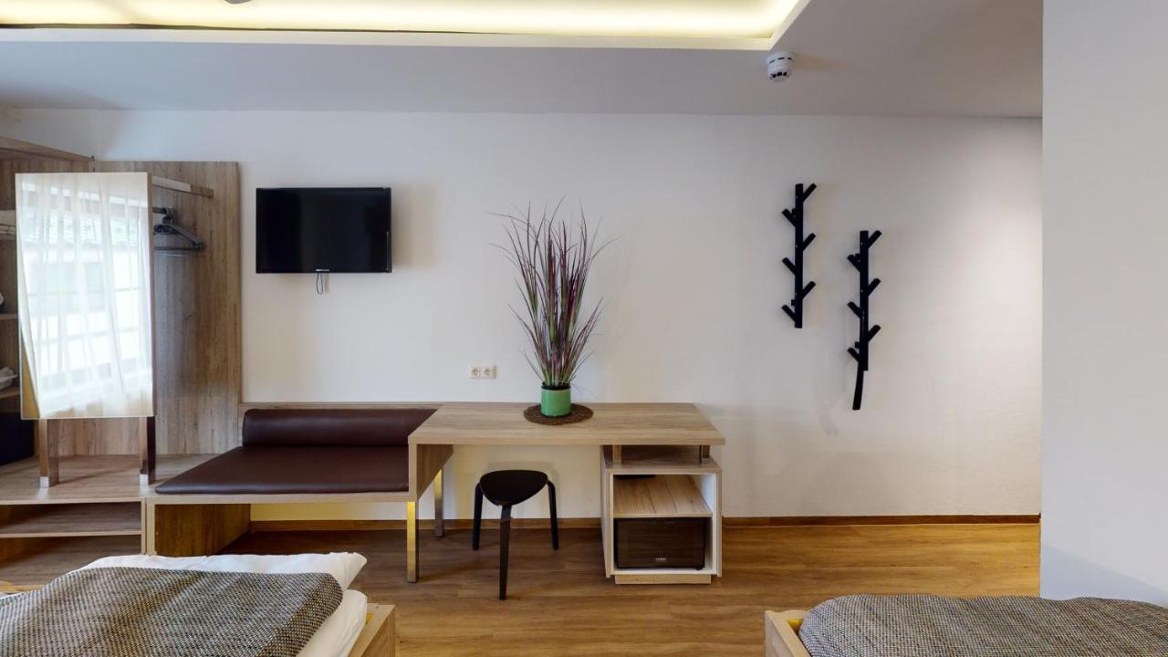 Hotel Adler غولنغ ان دير سالزا المظهر الخارجي الصورة